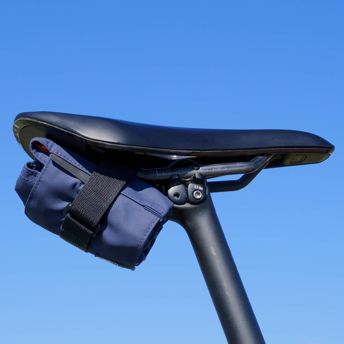Lead Out! Bicycle Saddle Bag - Navy | CYCLISM